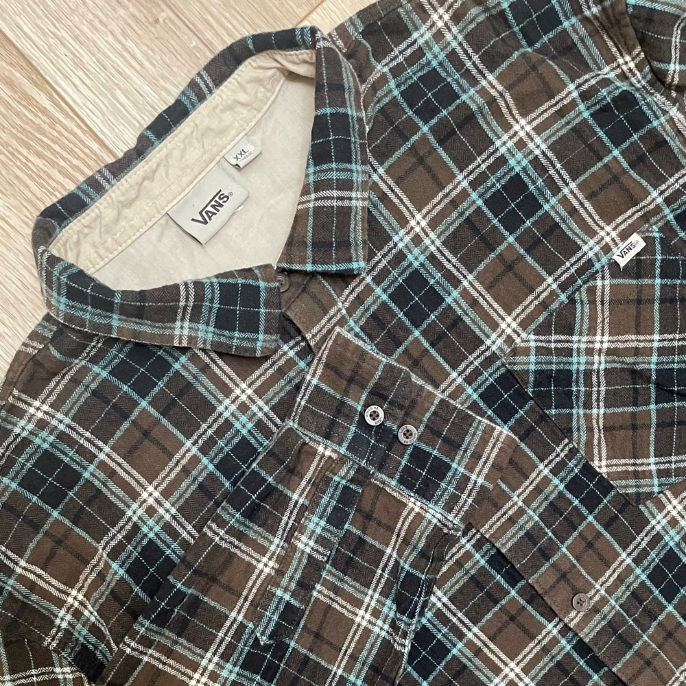 VANS Off The Wall Men’s Flannel XXL Classic Fit  One Pocket Brown Blue Plaid